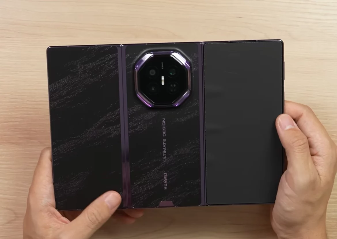 Huawei Mate XT2