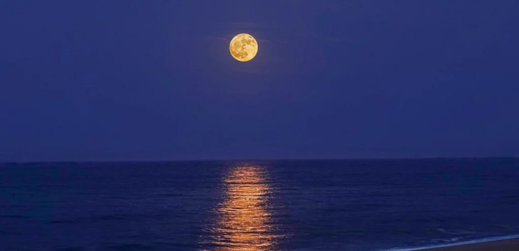 Lune des Fraises pleine lune 11 juin 2025