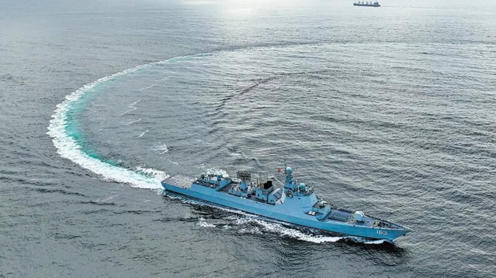 Navire chine - laser militaire avion allemand