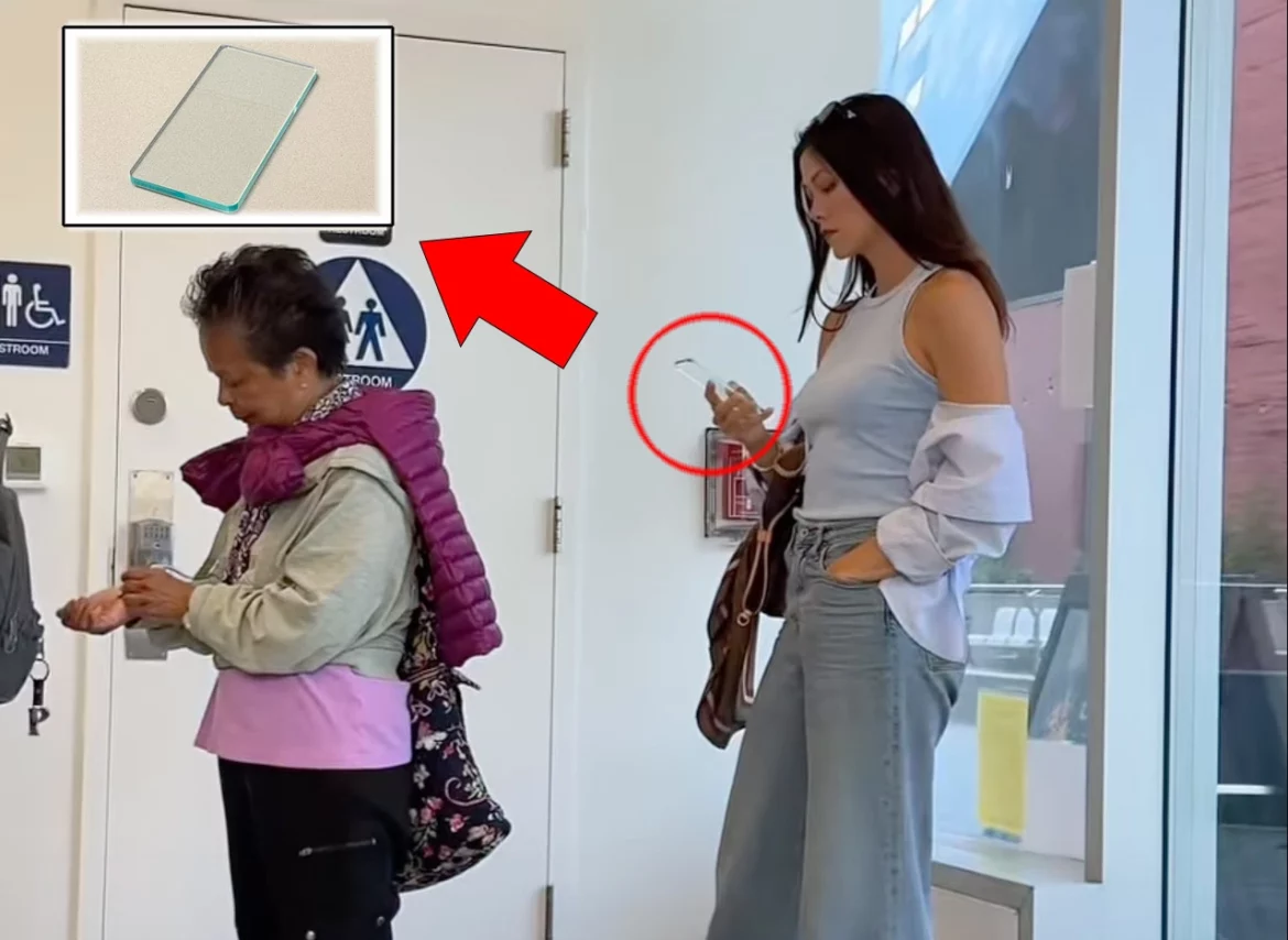 Nokia Clear Phone - Methaphone - Digital Detox