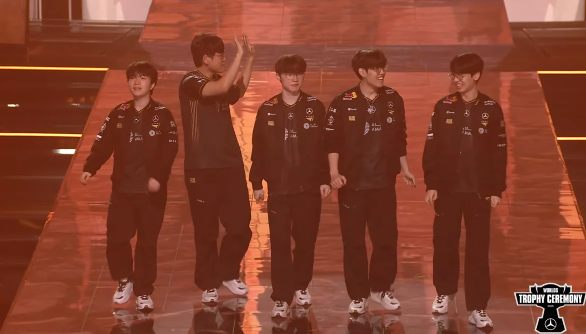 T1 s’impose 3 à 2 contre KT Rolster en finale des Worlds 2025 à Chengdu