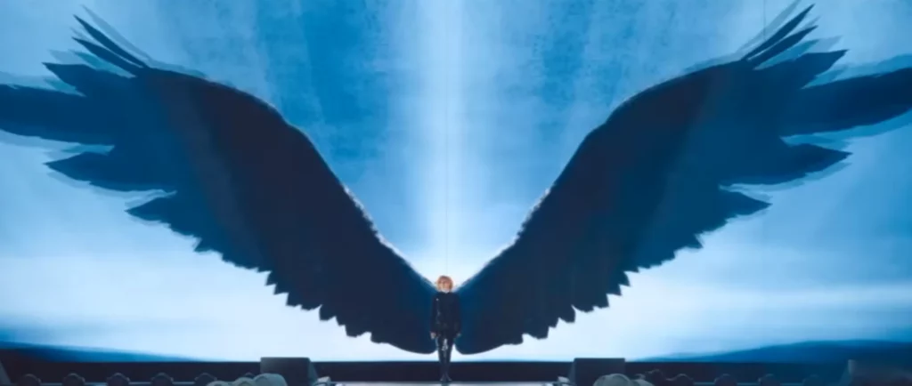 le corbeau geant dans Nevermore Mylène Farmer