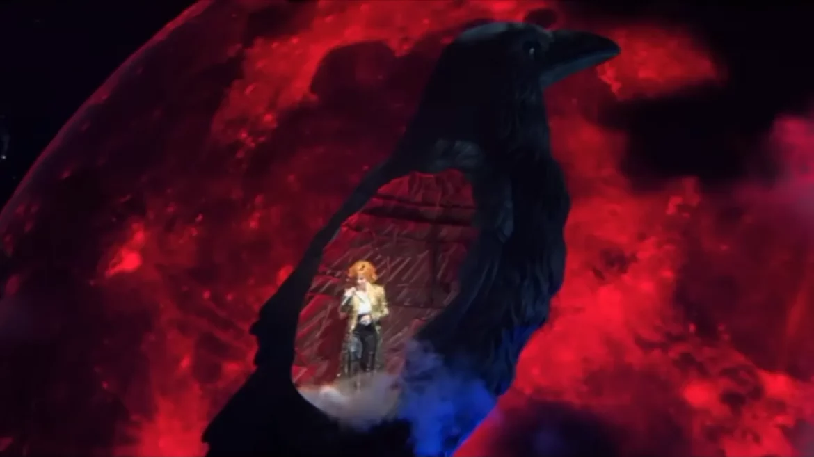 pourquoi le corbeau dans Nevermore Mylène Farmer